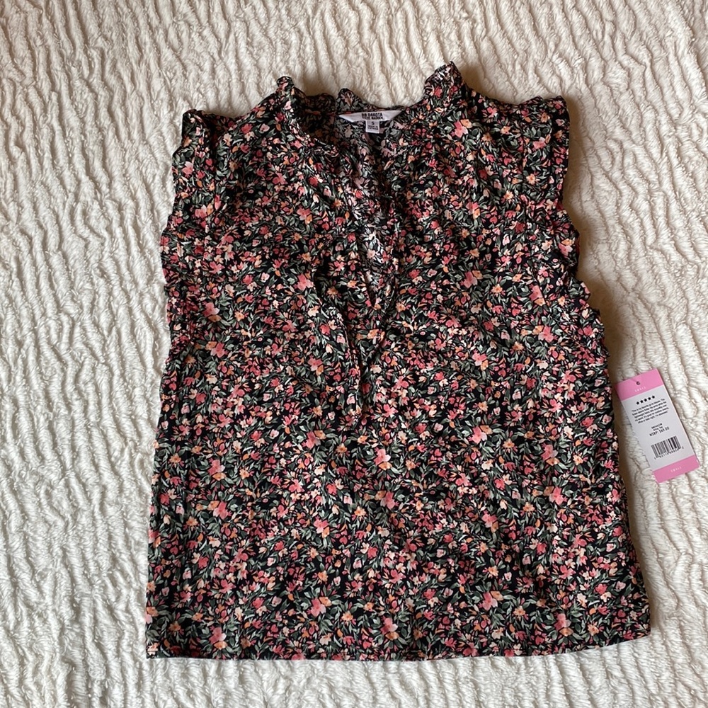 Steve Madden Flutter Sleeve Blouse